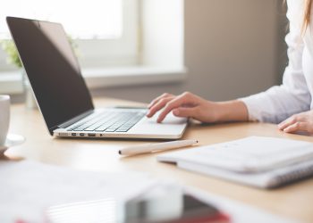 How to stay away from online frauds