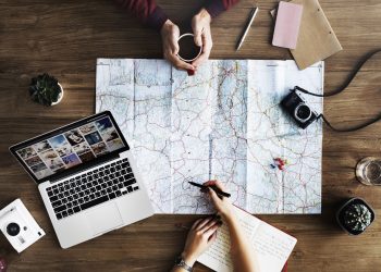 Best things to keep with you during traveling