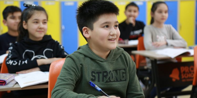 Fahim Imam-Sadeque Outlines How to Help Your Children Build Confidence