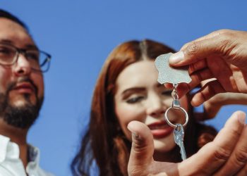 5 Reasons You Should Take the Help of Conveyancing Services