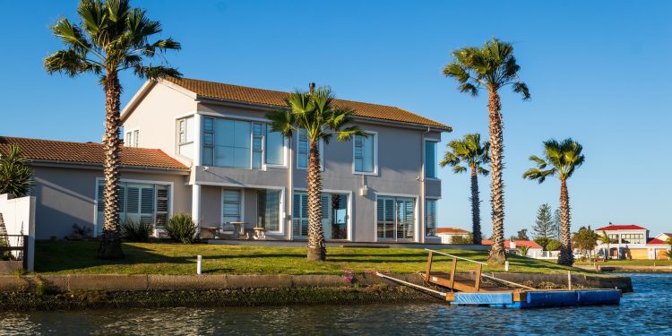 Vacation Property – Factors to Take into Consideration Before Purchase