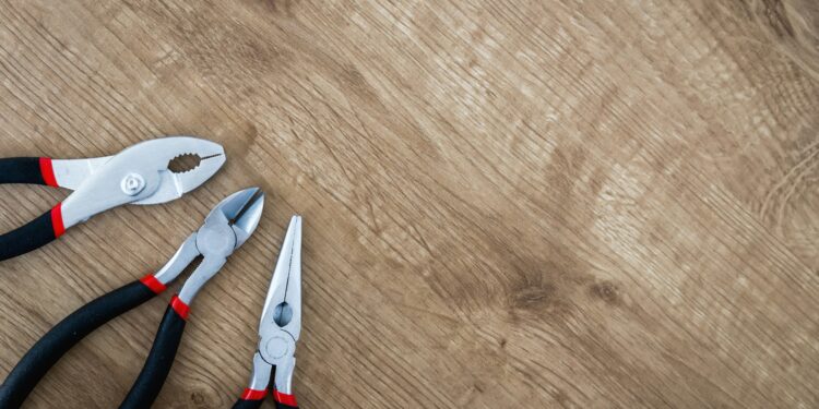 What’s the Importance of Using Stainless Steel Pliers?