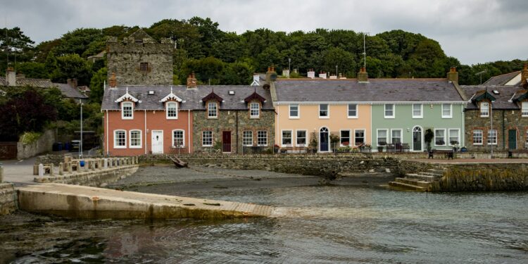 What you need to know about buying a coastal property?