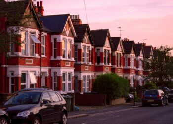 Unlocking the Secrets of Successful Property Negotiation with Shepherds Bush Estate Agents