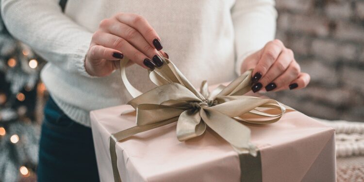 Top Mistakes to Avoid When Giving Corporate Gifts to Clients