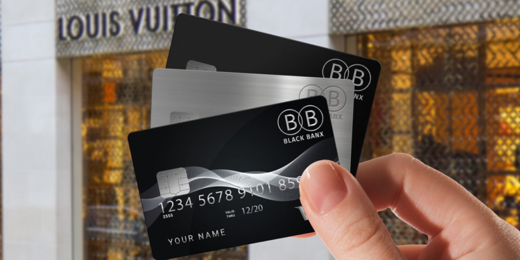 Eight Banking Moves to Make Before Becoming a Digital Nomad