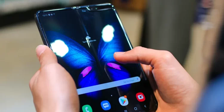 iPhone Duo foldable launch